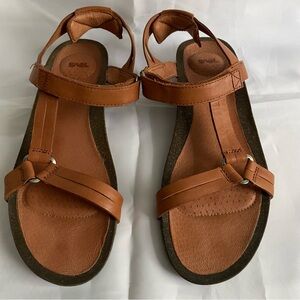 Teva Ysidro Leather Sandal Womens Sz 9